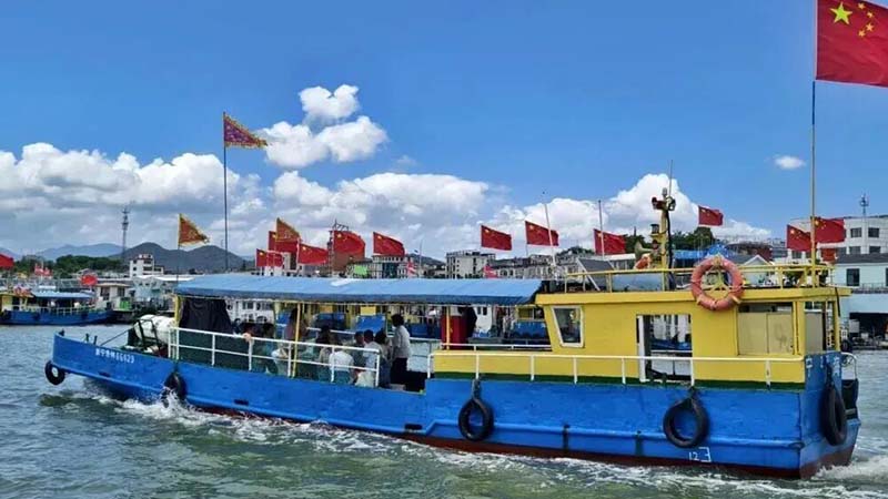 象山休闲渔船出海捕鱼拉网实况