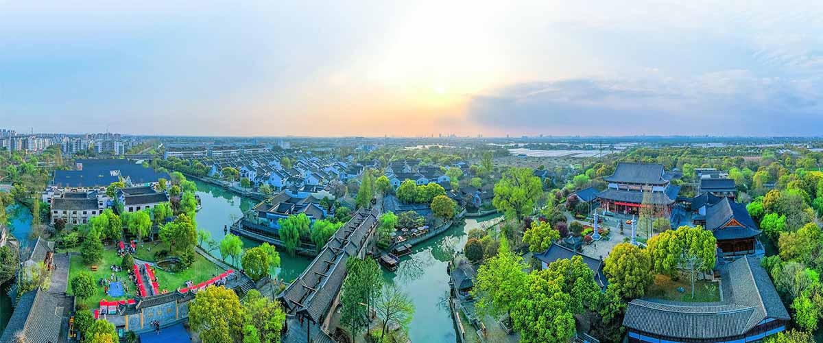 嘉兴梅花洲景区古镇拓展与定向寻宝活动现场