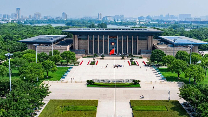 嘉兴南湖红船瞻仰实景